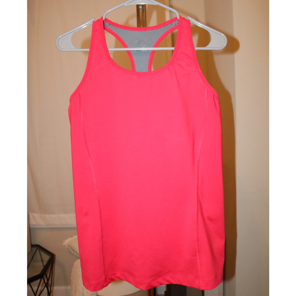 Nike Athletic Top W/ Built-In Bra